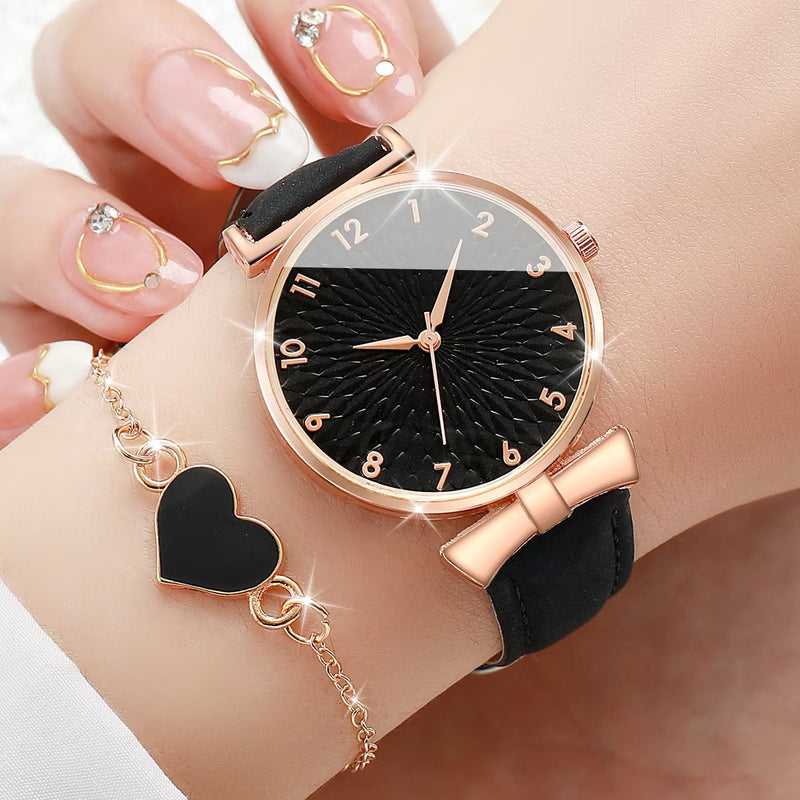 ￼Conjunto De Relógio Feminino Elegante De 5 Peças – De Quartzo Com Pulseira De Couro E Acessórios De Coração (Sem Caixa)